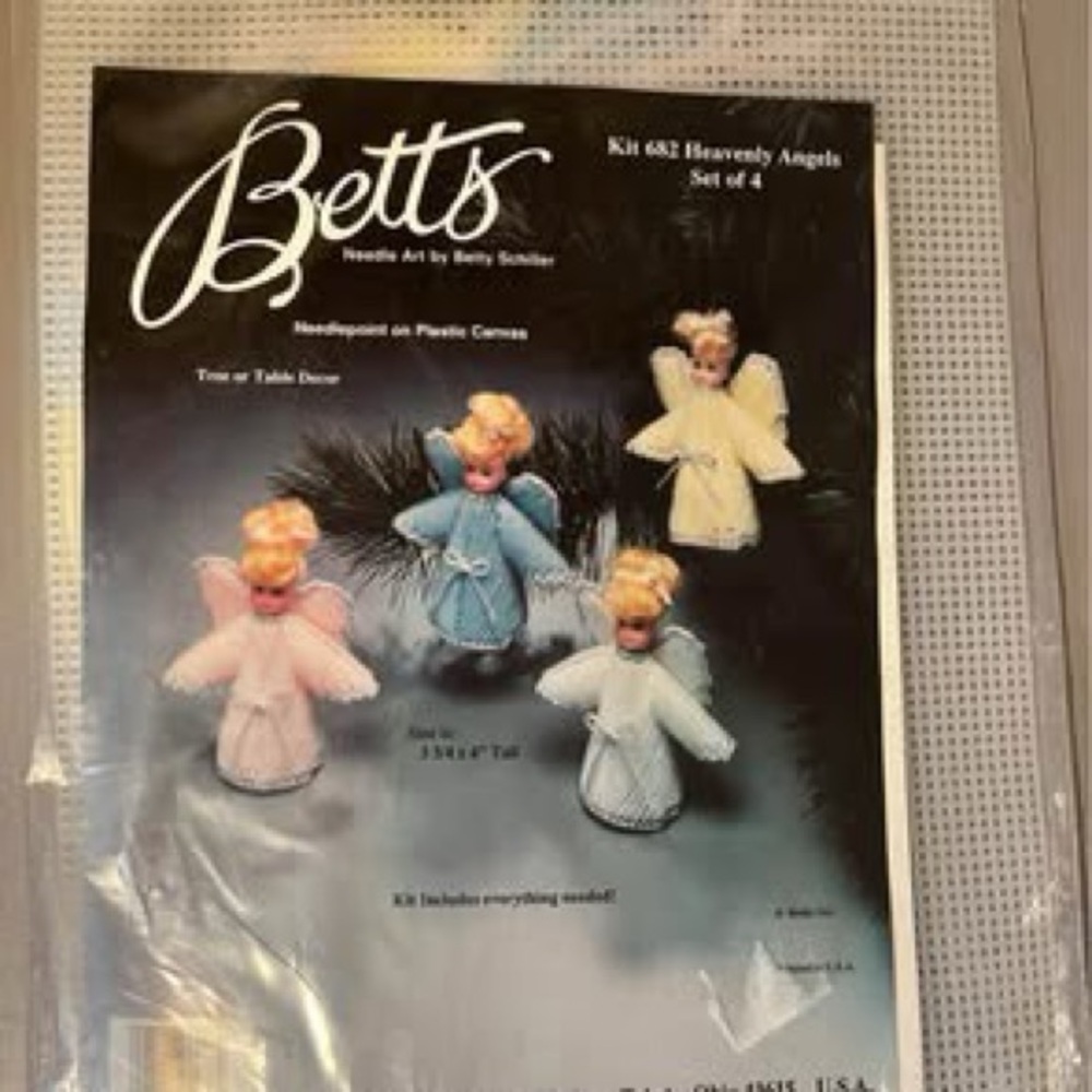 Bett’s Plastic Canvas Holiday Needle Art Craft Kits Angels Ornaments Assortment - Picture 3 of 7